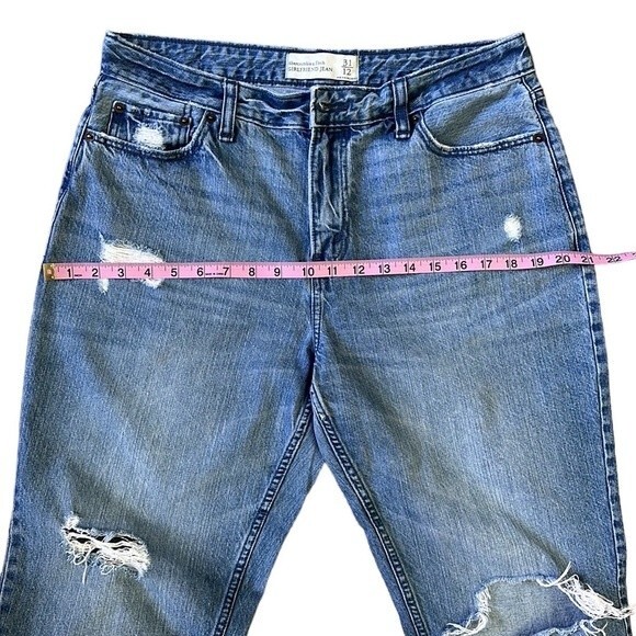 Abercrombie & Fitch Women’s Girlfriend Distressed Jeans Raw Hem Size 31/12 - Picture 7 of 14